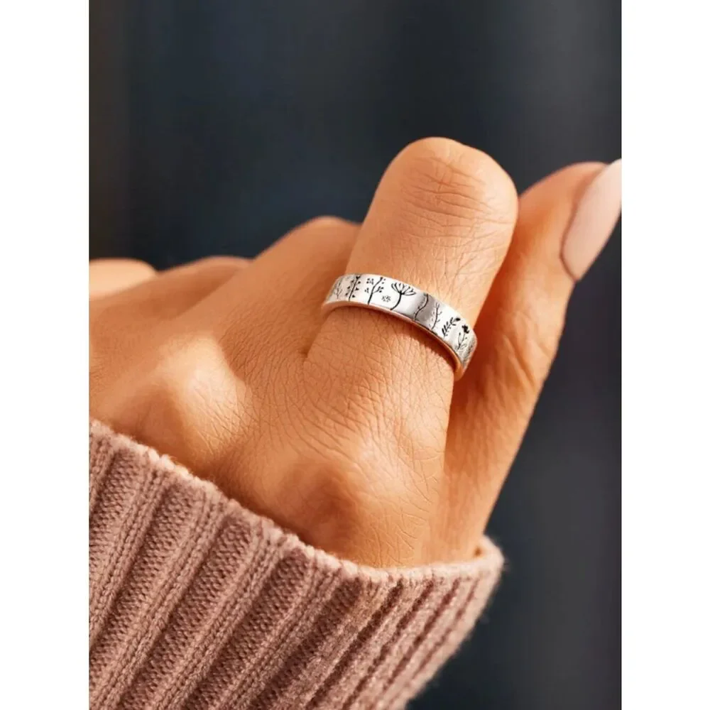 NWT Boho Wildflower Engraved Band Ring Dandelion Floral Flower Inscribed